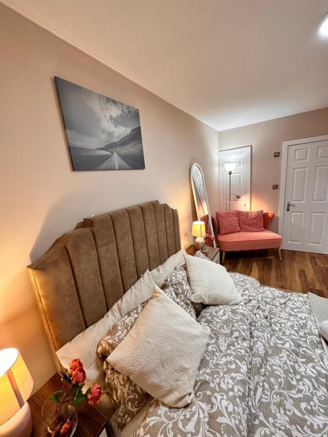 Canary Wharf Single Double And En-Suite Rooms London Exterior photo